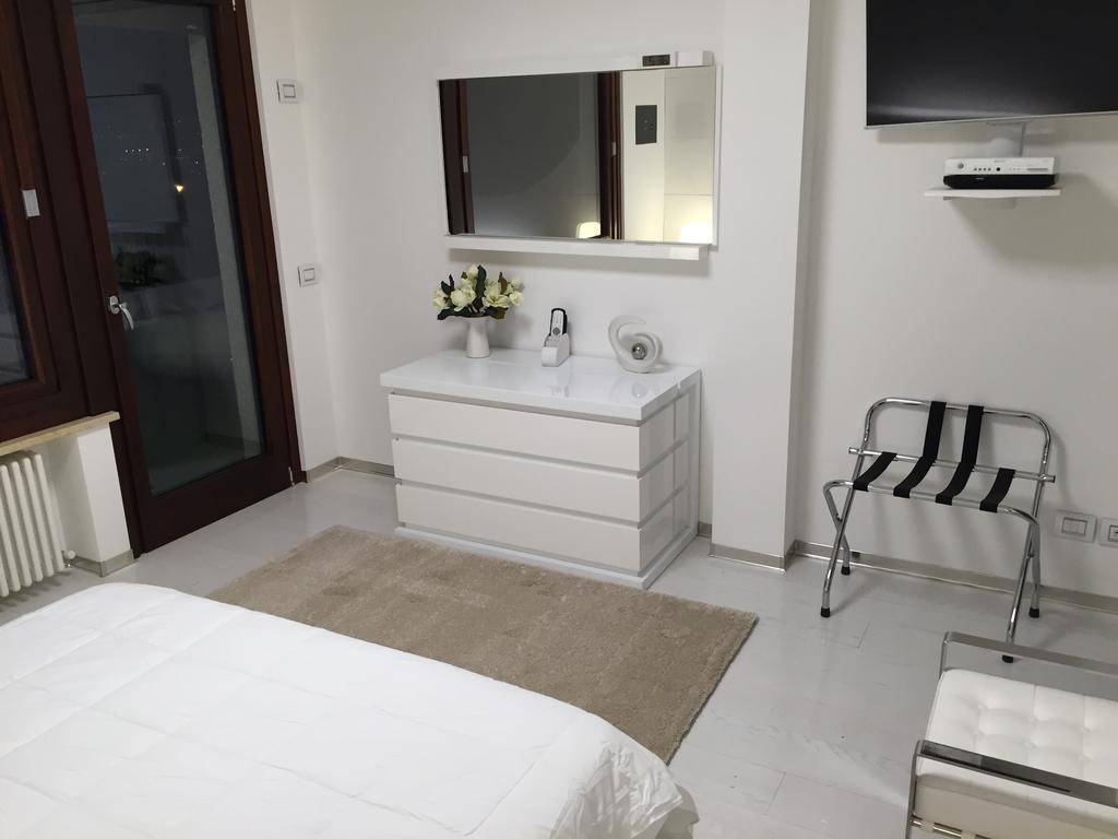 Reggio Suite Реджо ди Калабрия Стая снимка